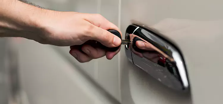 Why Choose Our Auto Locksmith Team in Moline, IL?